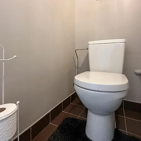 Stunning In With Wifi Apartment